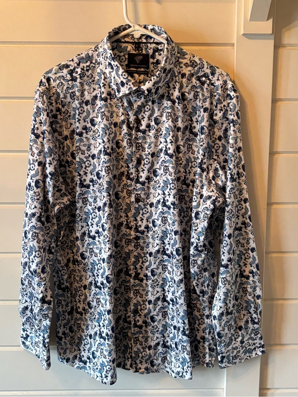Forsyth of Canada Men's Long-Sleeve Blue Floral Collar Button-Down Navy+White